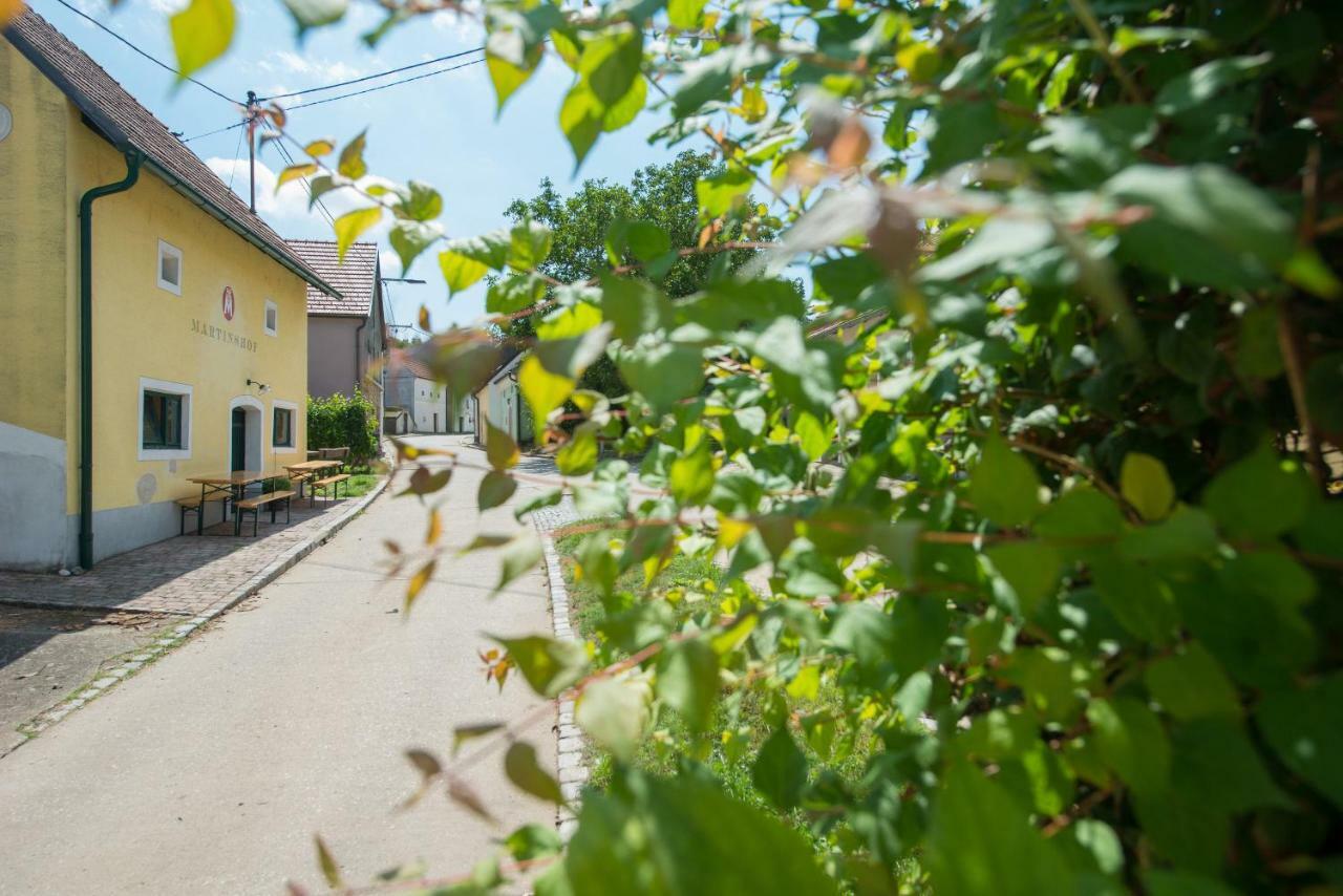 Weingut Martinshof Hotel Sankt Ulrich  ภายนอก รูปภาพ
